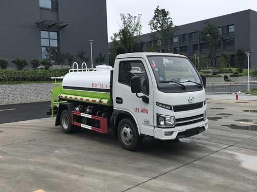 程力威牌CLW5040GSS6ZS型洒水车