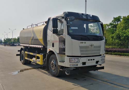 凯力风牌KLF5180GSSC6型洒水车